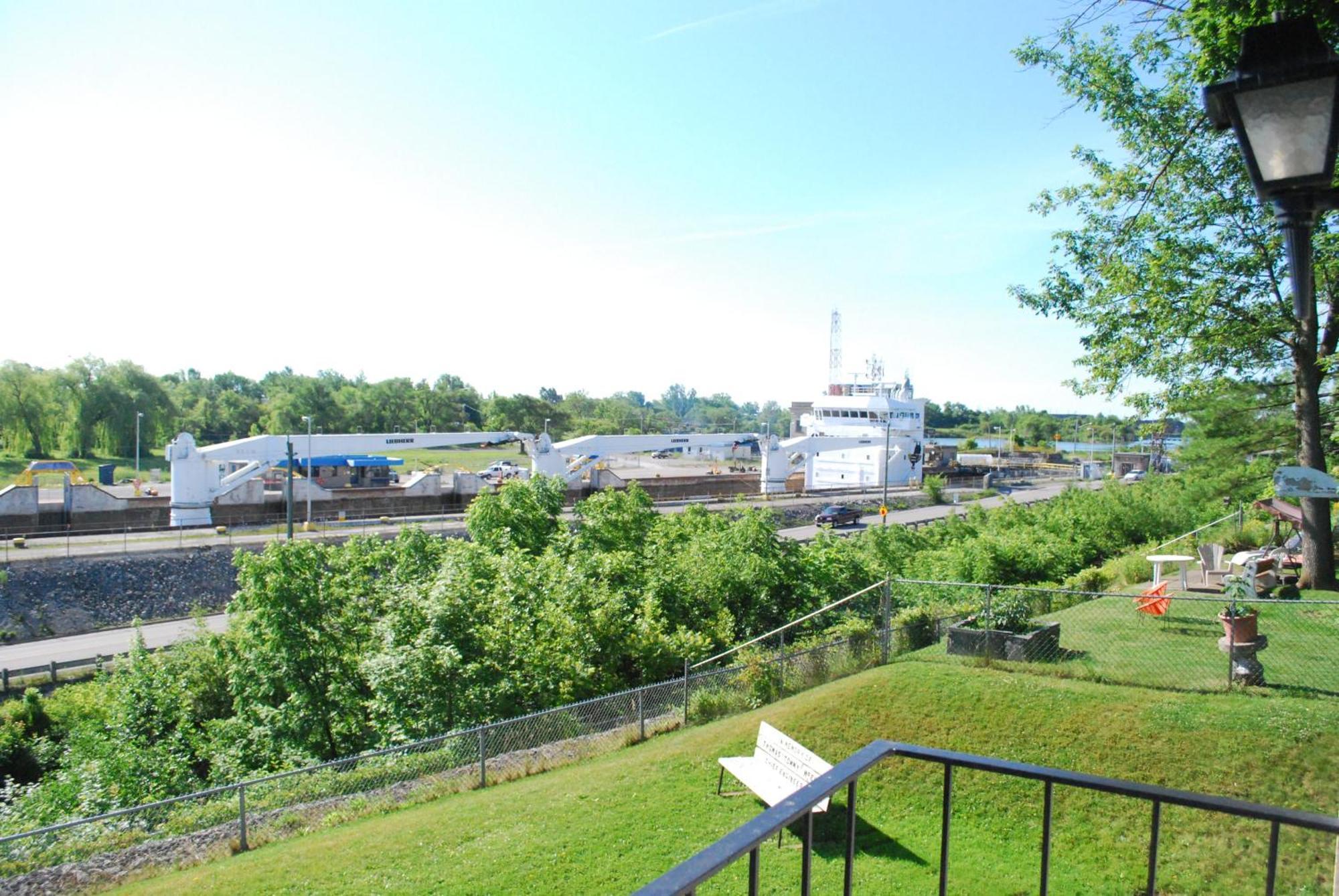 The Inn At Lock Seven Thorold ภายนอก รูปภาพ