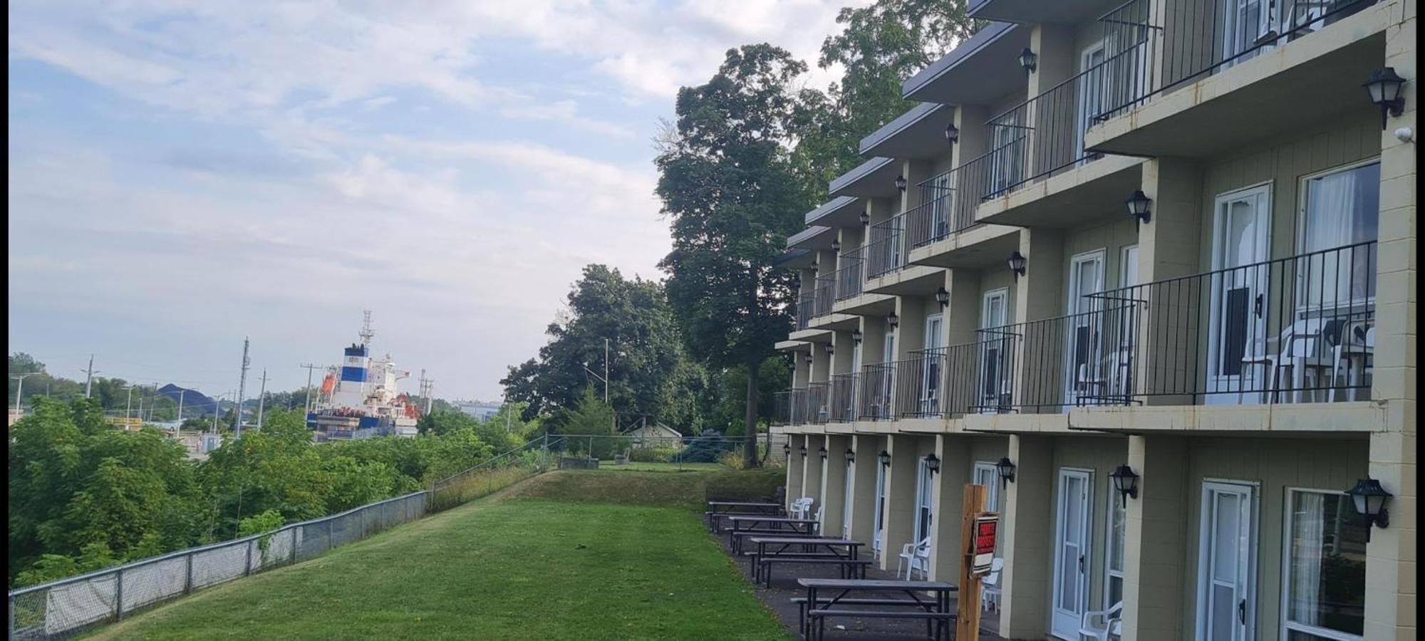The Inn At Lock Seven Thorold ภายนอก รูปภาพ