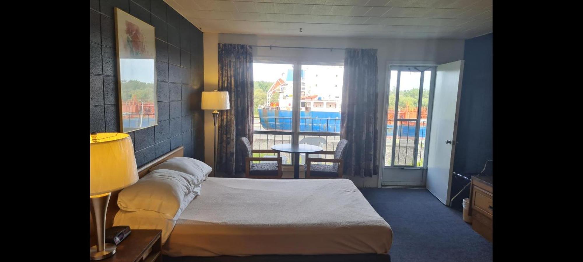 The Inn At Lock Seven Thorold ภายนอก รูปภาพ