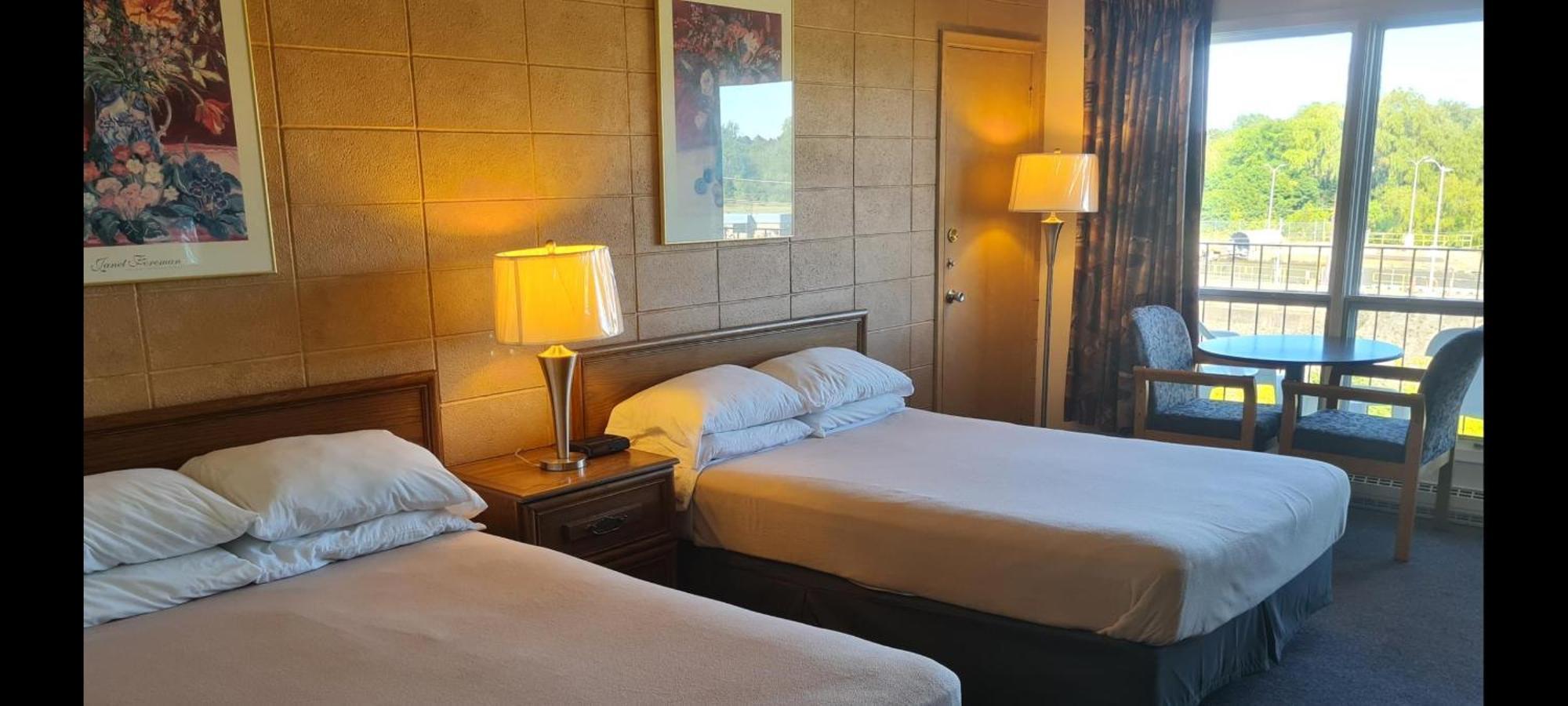 The Inn At Lock Seven Thorold ภายนอก รูปภาพ